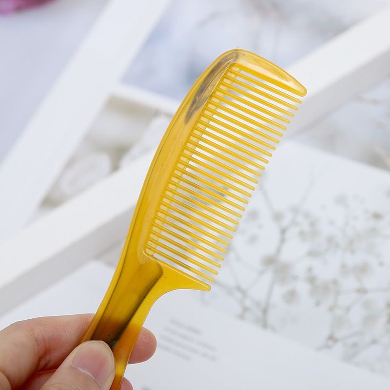 Women'S Simple Handmade Plastic Beef Tendon Horn Medium Tooth Comb