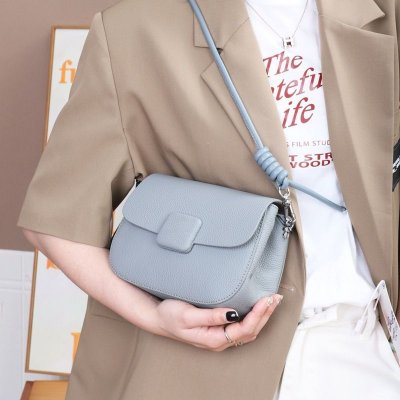 Women Fashionable Design Sense Messenger High-End Shoulder Leather Underarm Bag