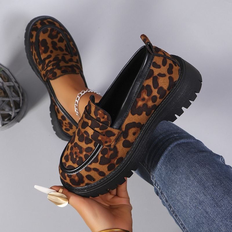 Plus Size Women Vintage Leopard Printed Loafers