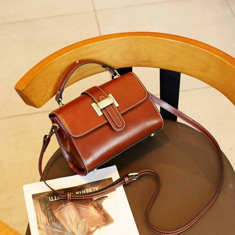 Women Retro Premium Leather Handbag Messenger Bag