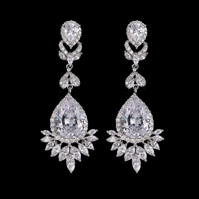 Exaggerated Fashion Rhinestone Earrings