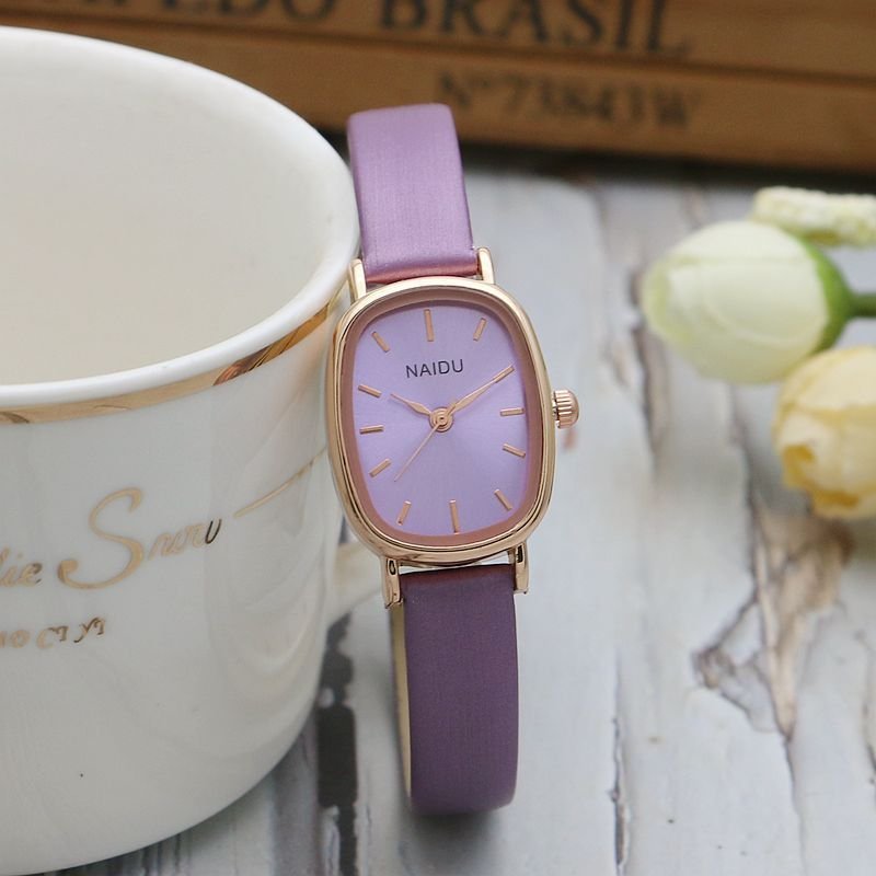 Women Fashion Oval Dial Quartz Watch