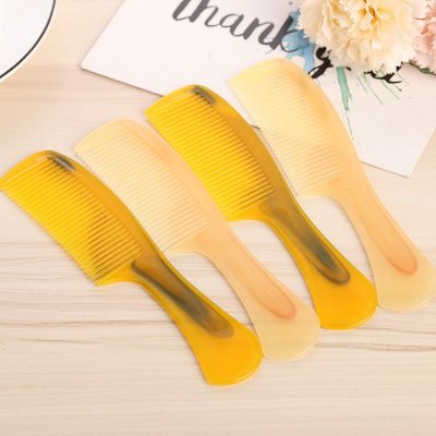 Women'S Simple Handmade Plastic Beef Tendon Horn Medium Tooth Comb