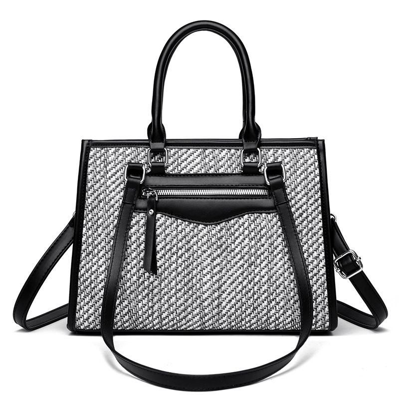 Casual Woven Large Capacity Handbag