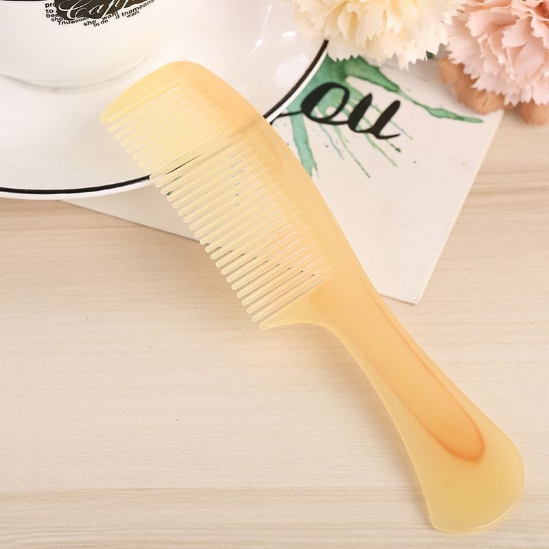 Women'S Simple Handmade Plastic Beef Tendon Horn Medium Tooth Comb