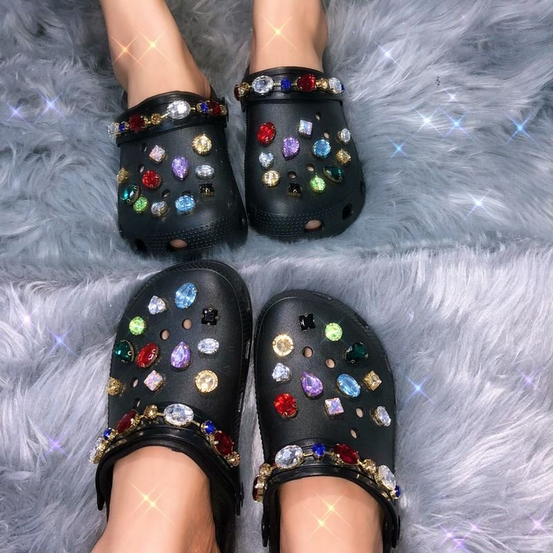 Women Fashion Rhinestone Floral Muffin Hole Slippers